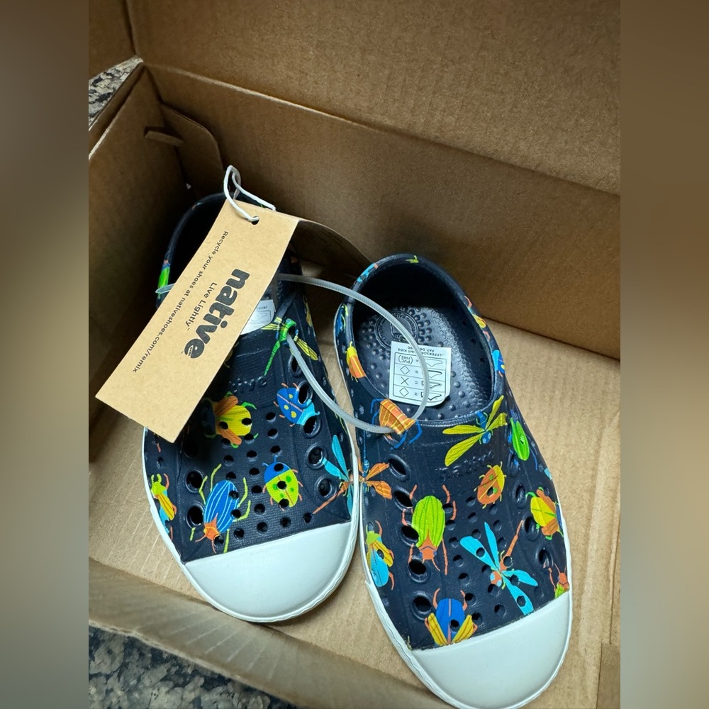 Native Shoes - Jefferson- Bug Buddies Print - NWT- Sz 5